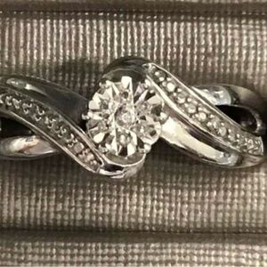 Zales sterling silver promise ring. Size 6.75